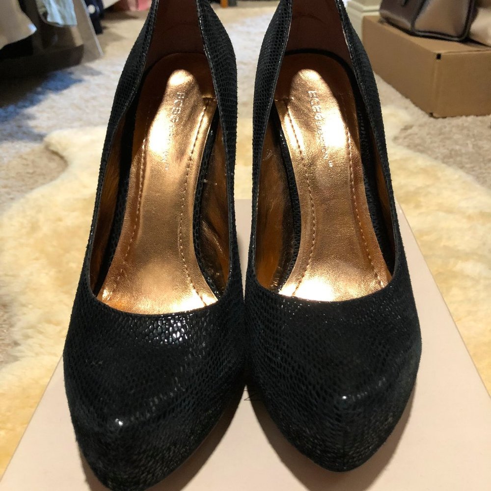Black Snake Print BCBGeneration Pumps SIze 9